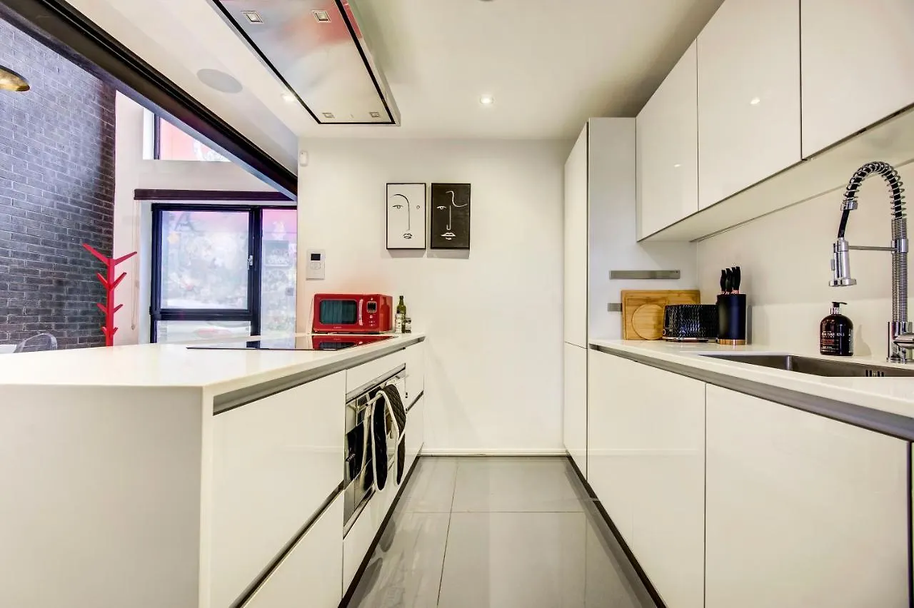 Shoreditch 3-Storey Maisonette - By Living Elite Apartments London 0*,  United Kingdom