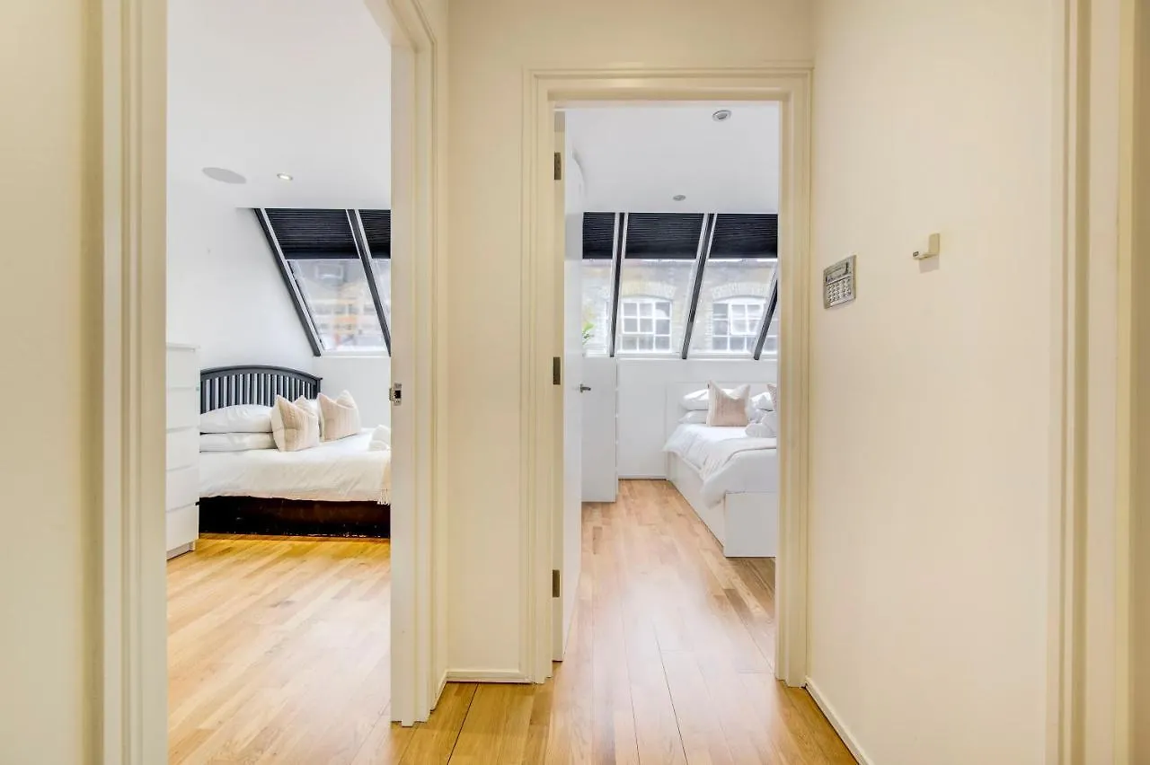 Shoreditch 3-Storey Maisonette - By Living Elite Apartments London