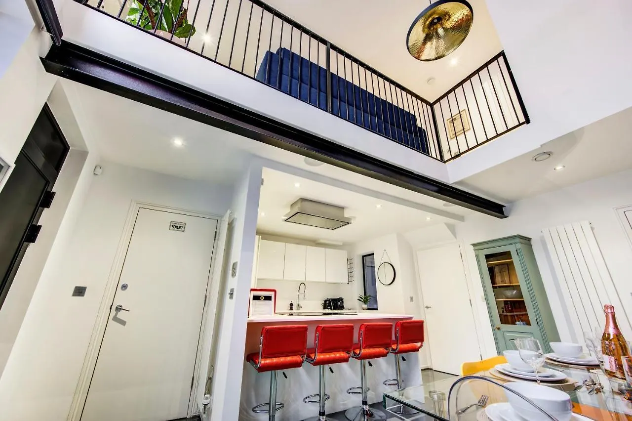 Shoreditch 3-Storey Maisonette - By Living Elite Apartments London