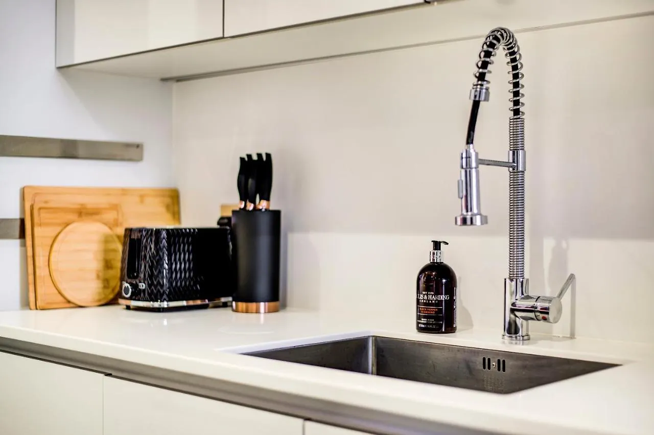 Shoreditch 3-Storey Maisonette - By Living Elite Apartments London United Kingdom