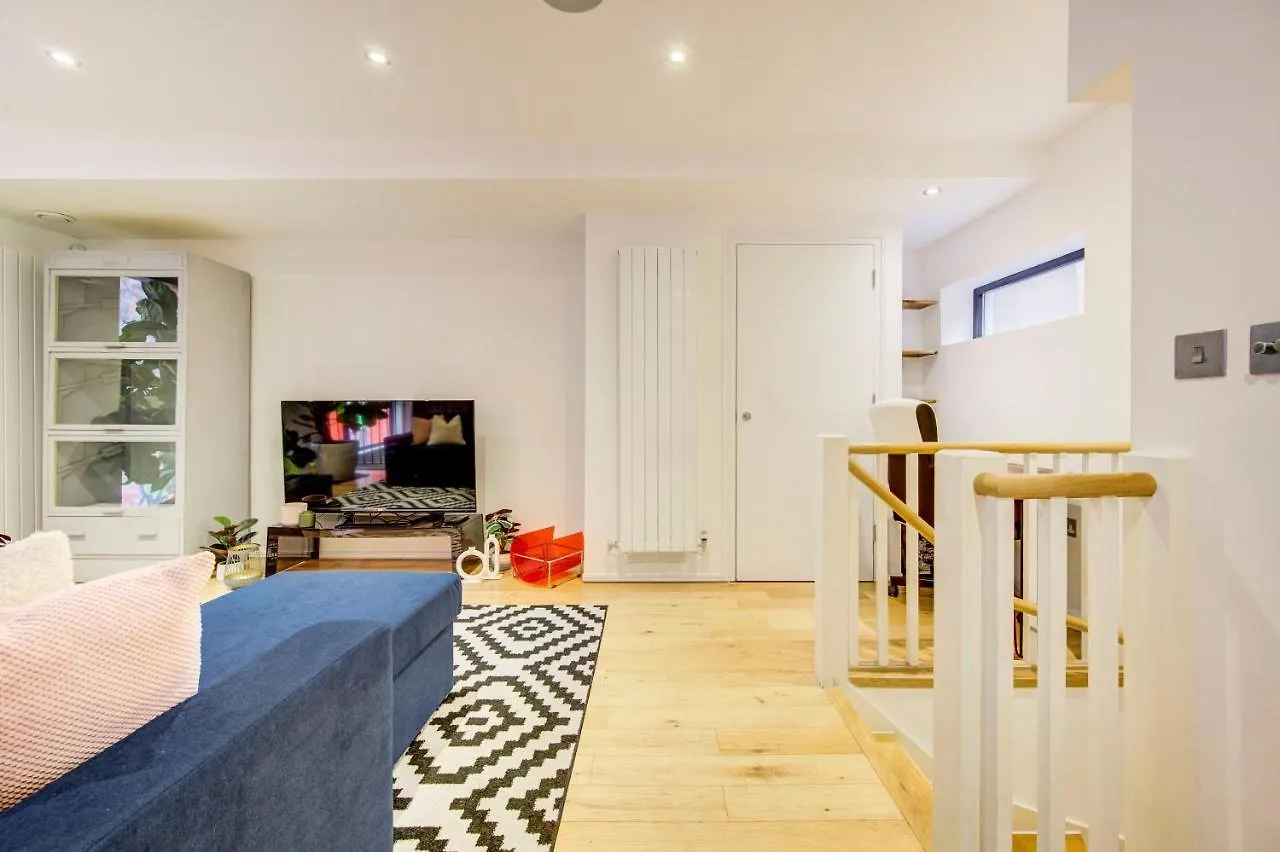 Shoreditch 3-Storey Maisonette - By Living Elite Apartments Londres 0*,